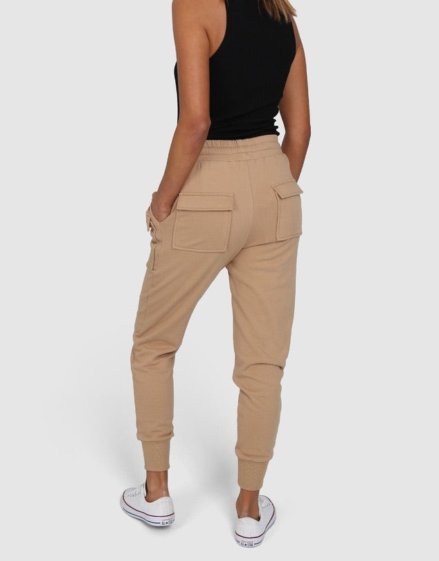 Maxwell beige joggers